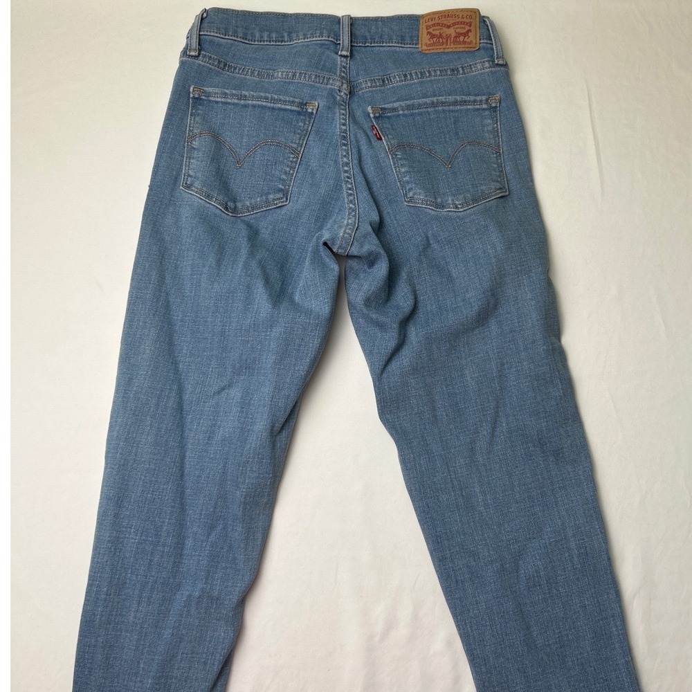Levi's Womens 311 Shaping Skinny Capri Size 26/2 Medium Wash Mid Rise Stretch - Picture 3 of 11